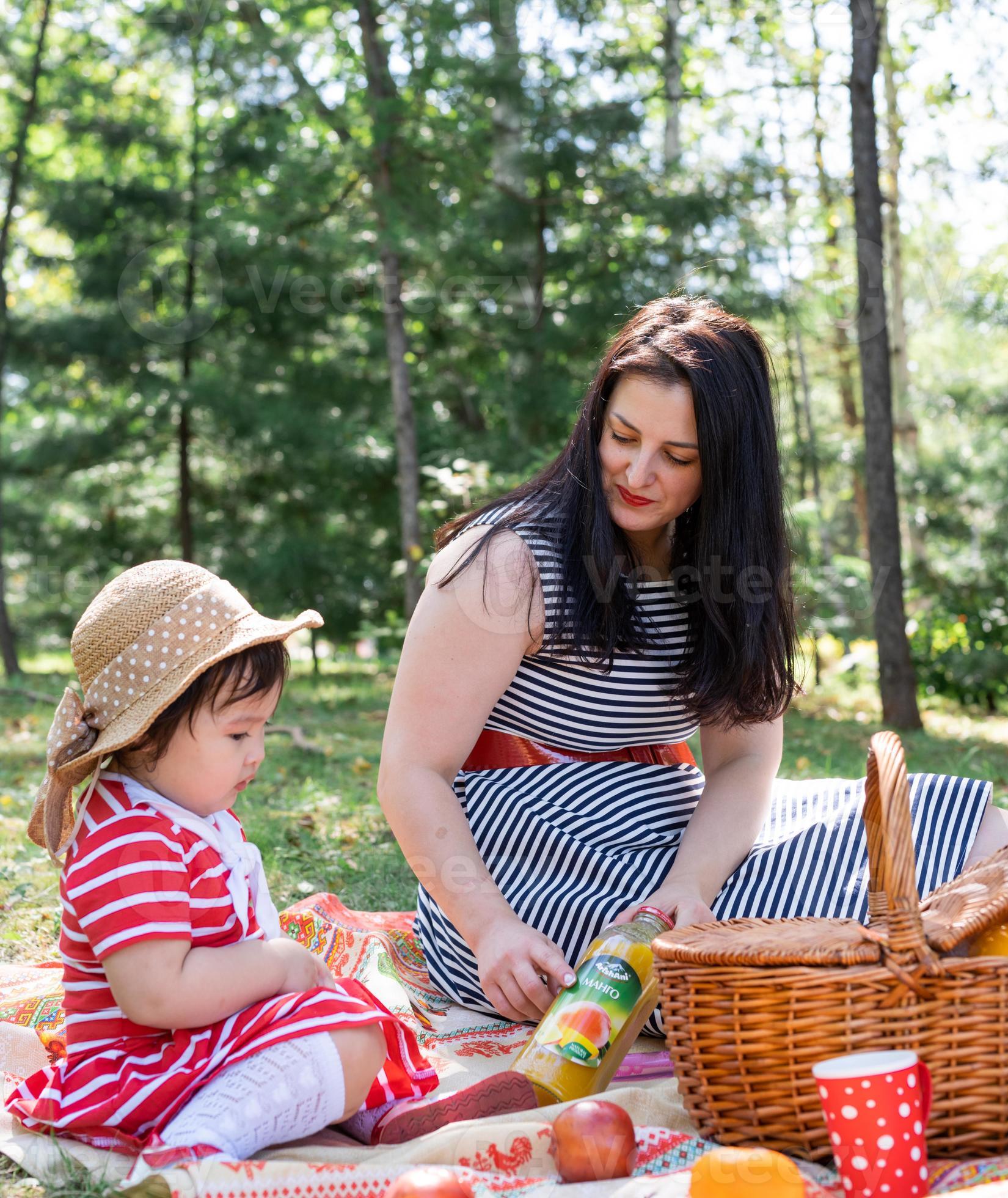 annalie wilson recommends mother and daughter interracial pic