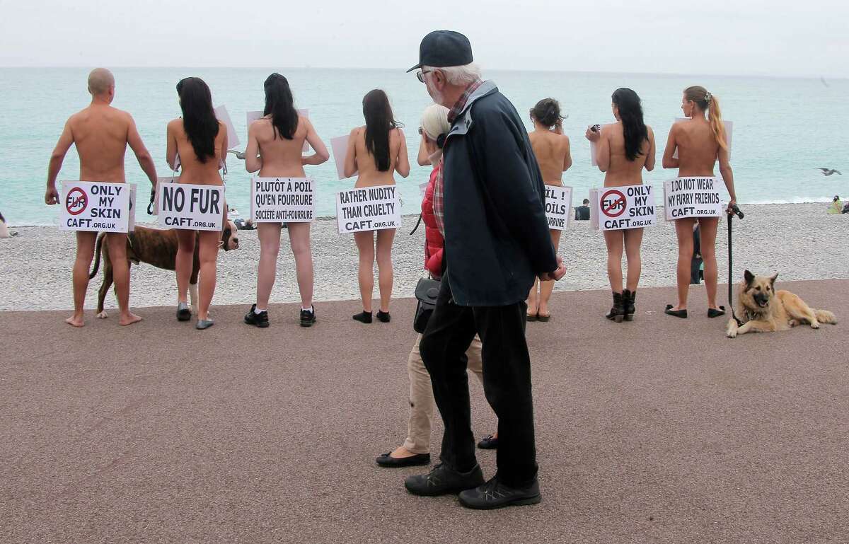 naked pussy on beach