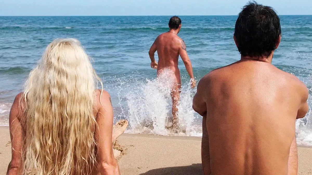 chris tymula recommends nude beach photoshoot pic