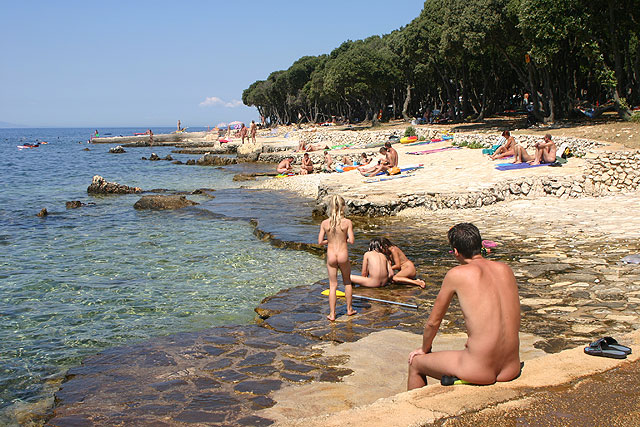 diamond woods recommends nude beaches in portugal pic