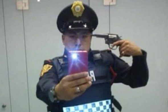 Nude Mexican Police Officer videos showers