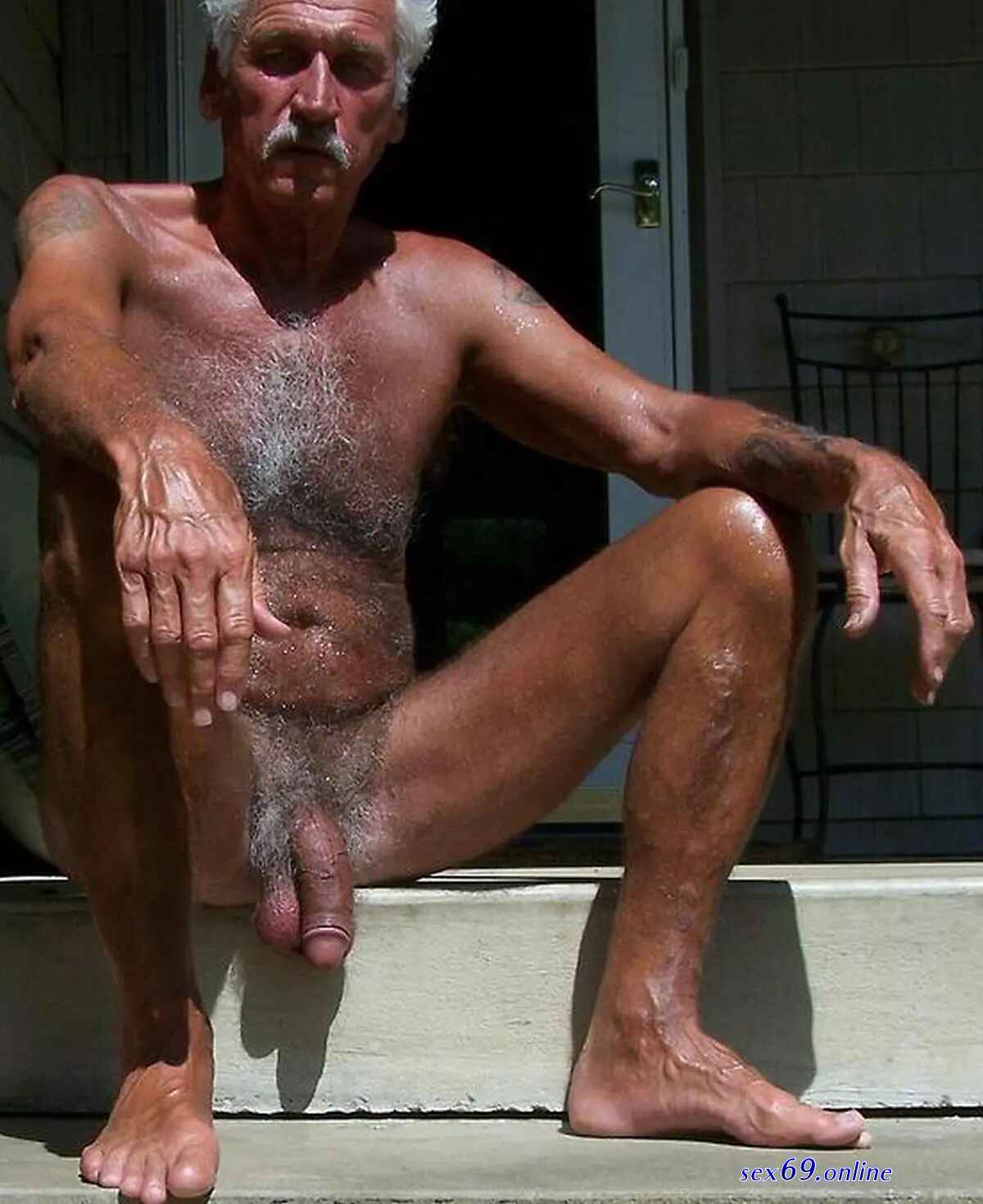 aeronn pogi recommends old man giant cock pic