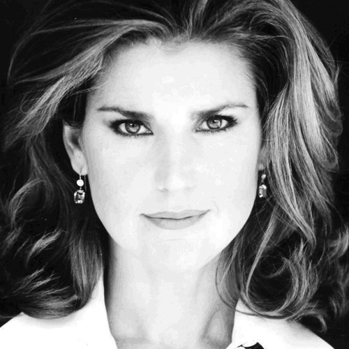 peri gilpin sexy