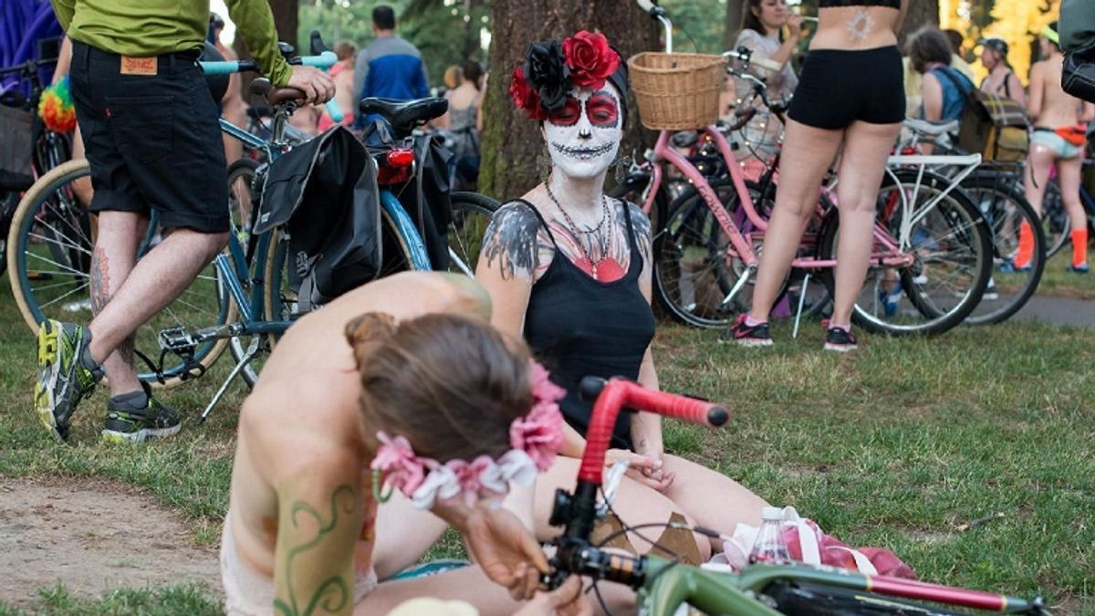 alisha whyte recommends portland oregon naked bike ride pic