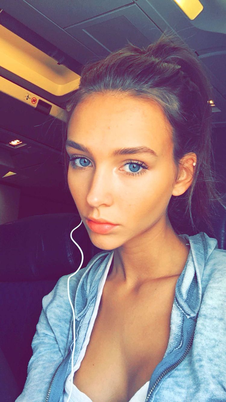 aubrey falls recommends rachel cook selfie pic