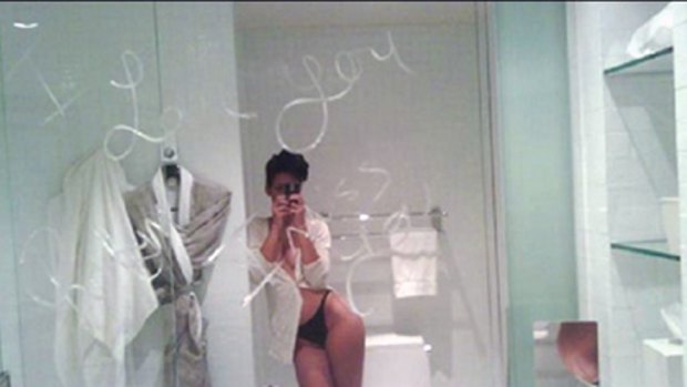 Rihanna Latest Nude Pics badoo tjejer