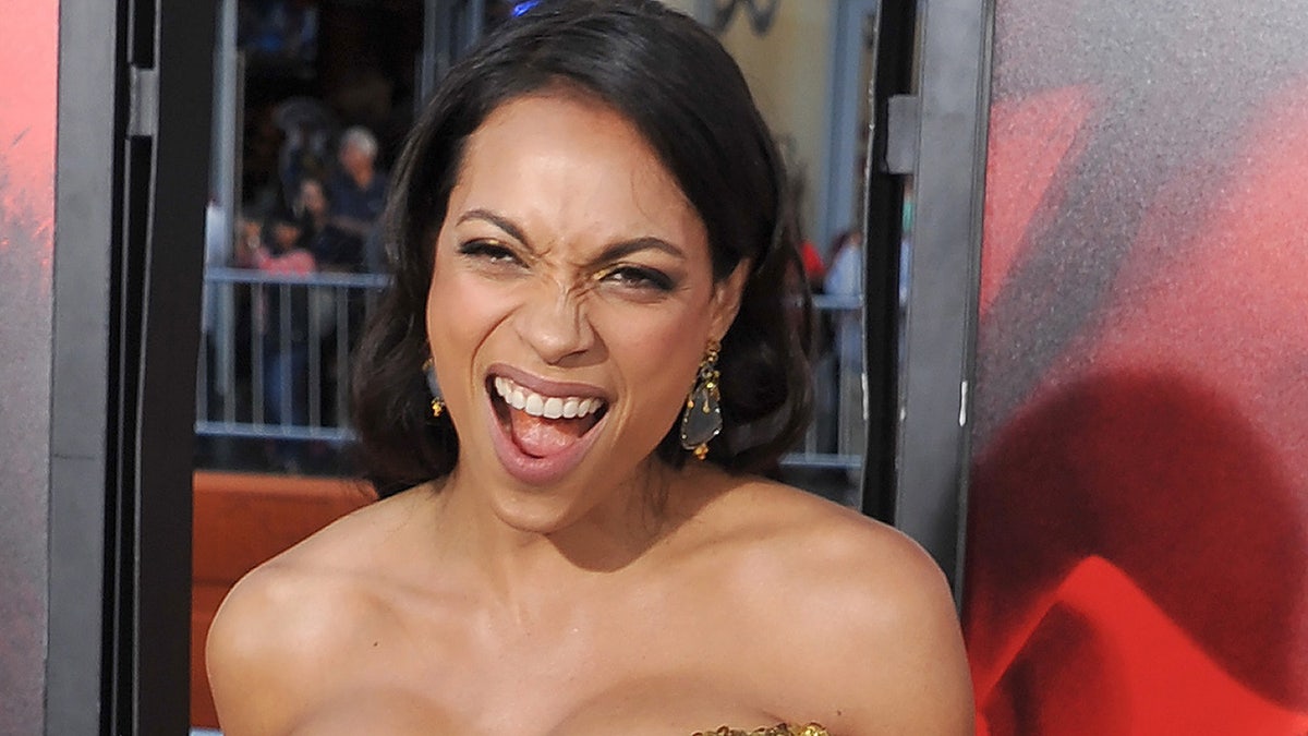 amos aharoni recommends Rosario Dawson Hot Pic