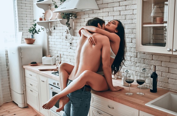 aziz alajmi add sex in kitchen photo
