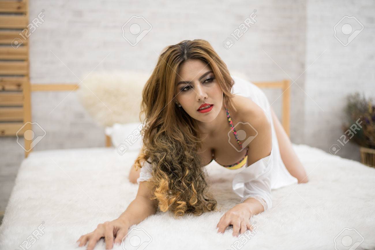 Sexy Poses In Bed spy fam