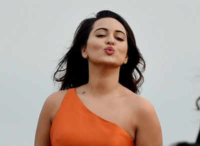 dawn wisdom recommends sonakshi sinha xxx pic