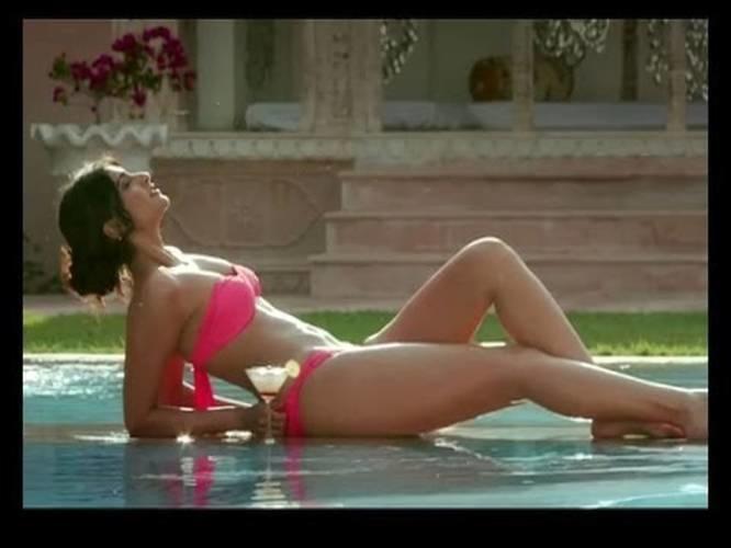 chelsea butters recommends Sonam Kapoor In Bikini