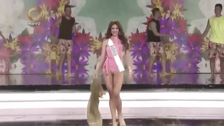 darleen taylor recommends Swimsuit Malfunction Miss Universe 2017