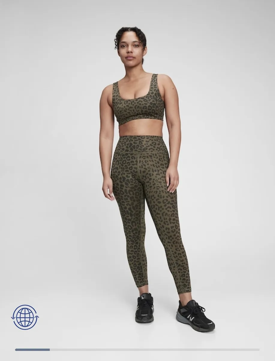 cherie amores recommends the gap yoga pants pic