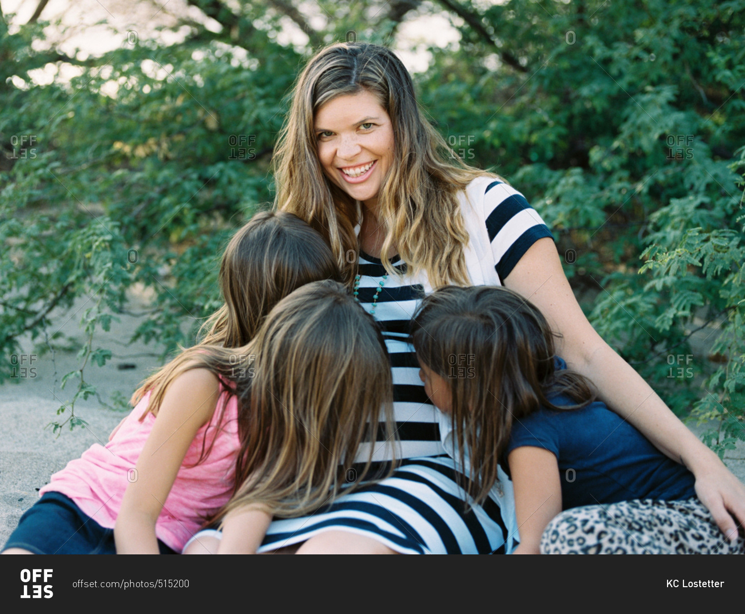 Best of Three girls making out