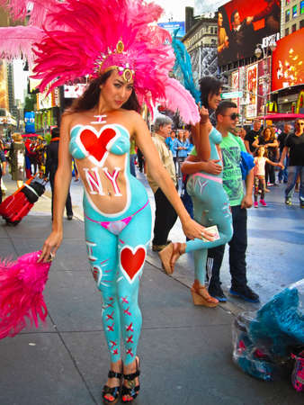 danielle goldman share times square body paint girl photos