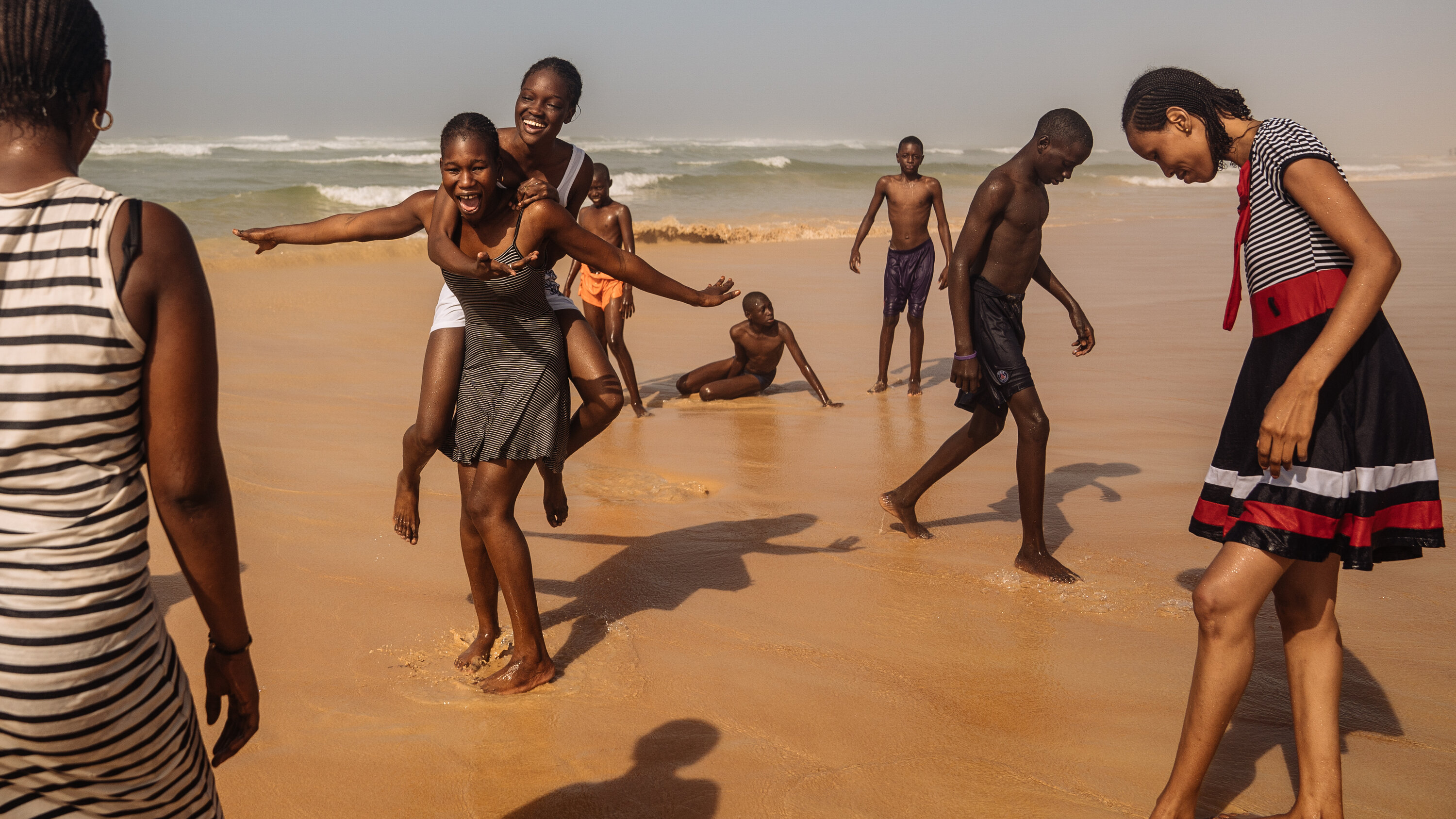 barbara warnes recommends white woman on african beach porn pic