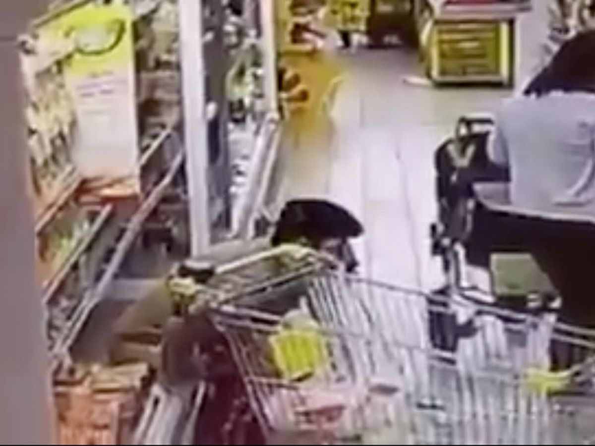 Best of Woman poops in supermarket