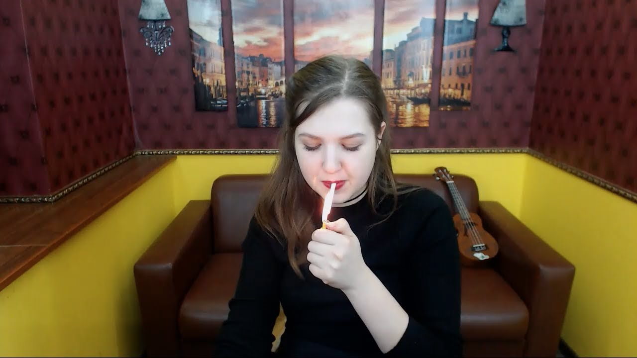 ale porras recommends Women Smoking Marlboro Reds